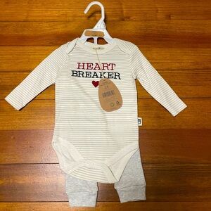 NWT Rabbit + Bear Striped Long Sleeve Heart Breaker Bodysuit & Pants